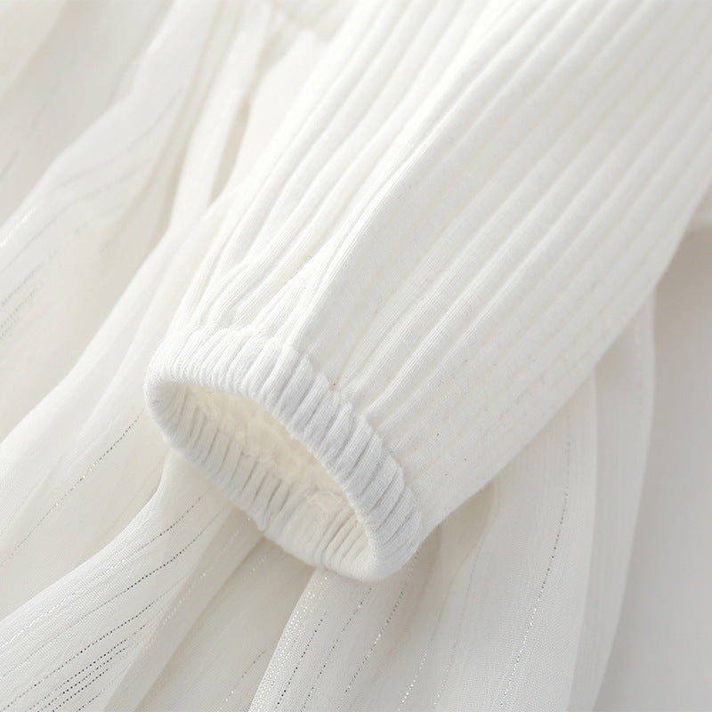 Flauschiges Baby-Kleid